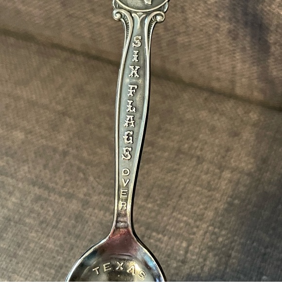 Souvenir Spoon Six Flags Over Texas Sterling Silver Made in Norway TH Marthinsen - Picture 3 of 6